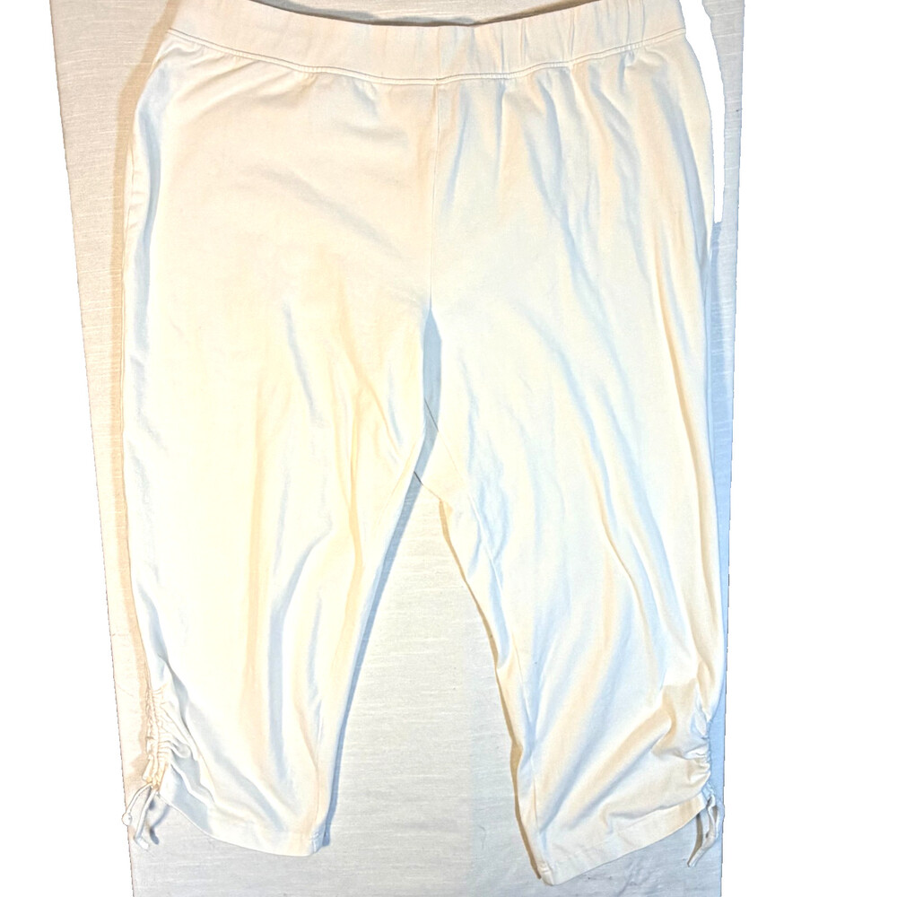 Chico's Weekends White Capri Knit Pants Women's L (2) Elastic Waist Ruched Calf